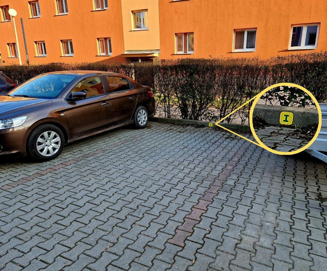 Slnecny Byt V Blizkosti Historickeho Centra Trenčín Eksteriør billede